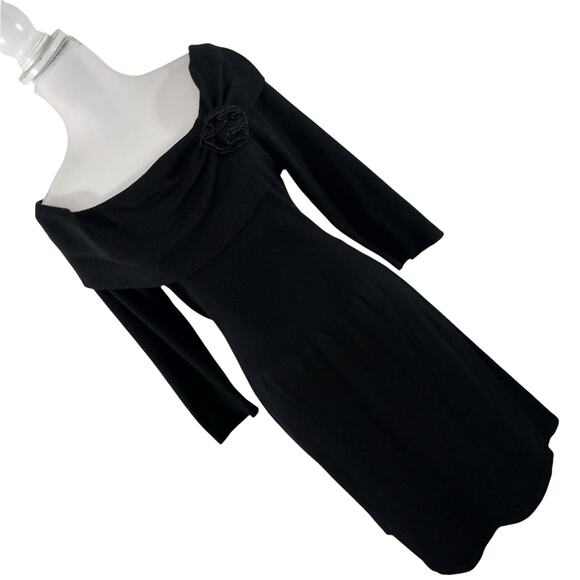 WHITE HOUSE BLACK MARKET! ELEGANT BLACK KNIT SHEATH DRESS, ROSE DETAIL! SZ XL - Picture 1 of 9